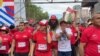 Antonio Marshall Carrasco, conocido como el Forrest Gump chileno, debió enfrentarse a su propia timidez, al acoso escolar y trabajar en su crecimiento personal para tener una vida más plena. Hoy inspira a otros. A través del deporte nos deja un mensaje de esperanza: &quot;La vida vale la pena vivirla&quot;.