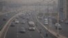 Una masa de aire tóxico en Nueva Delhi obliga a cerrar escuelas y recuperar las mascarillas