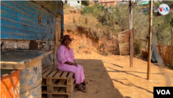 Nicsa González, de 53 años, trabaja en el mantenimiento de hogares desde hace 20 años.