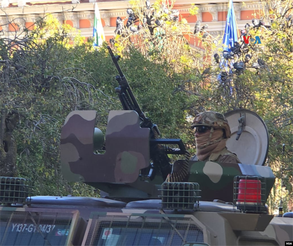 El comandante general del Ejército, Juan José Zúñiga, confirmó la movilización de uniformados y dijo: &ldquo;Estamos molestos por el ultraje que hay, ya basta&rdquo;.&nbsp;