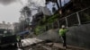 La fuerte tormenta del Pacífico ha producido deslizamientos de suelo en áreas de colinas en California obligando a residentes a buscar resguardo en sitios seguros; lodo, piedras y árboles caídos deja el fenémeno con marcas históricas para ese Estado de la costa oeste.