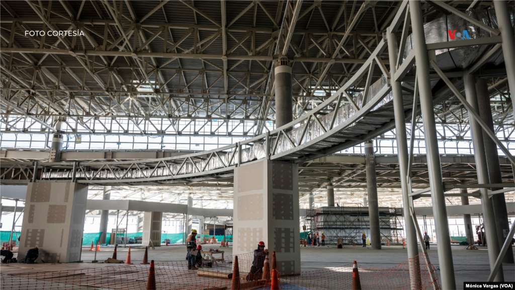 El nuevo terminal tendrá una oferta comercial variada, que incluirá la rica y variada gastronomía del país a cargo de los mejores chefs peruanos. En la toma se aprecia el área destinada para ello.