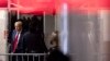 Trump regresa a Nueva York para juicio por dinero secreto; Corte Suprema escucha su caso de inmunidad en Washington