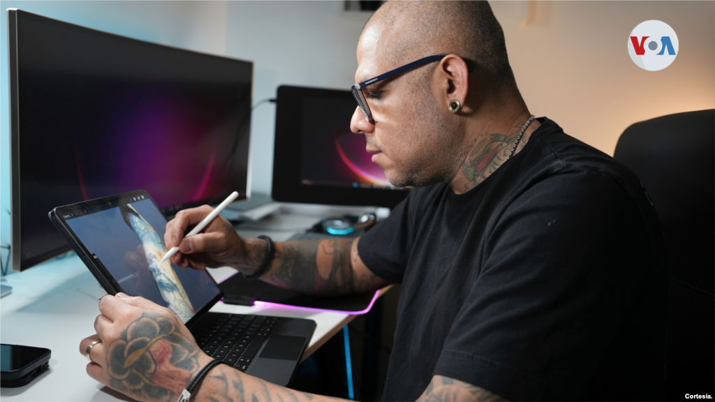 Darwin Enríquez incorporará la Inteligencia Artificial (IA) de OpenAI a los tatuajes que elabora.