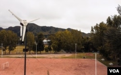 Este proyecto educativo fomenta el aprendizaje práctico, el trabajo en equipo y el compromiso con el cuidado del medio ambiente. [Foto: Lisandro Concatti]