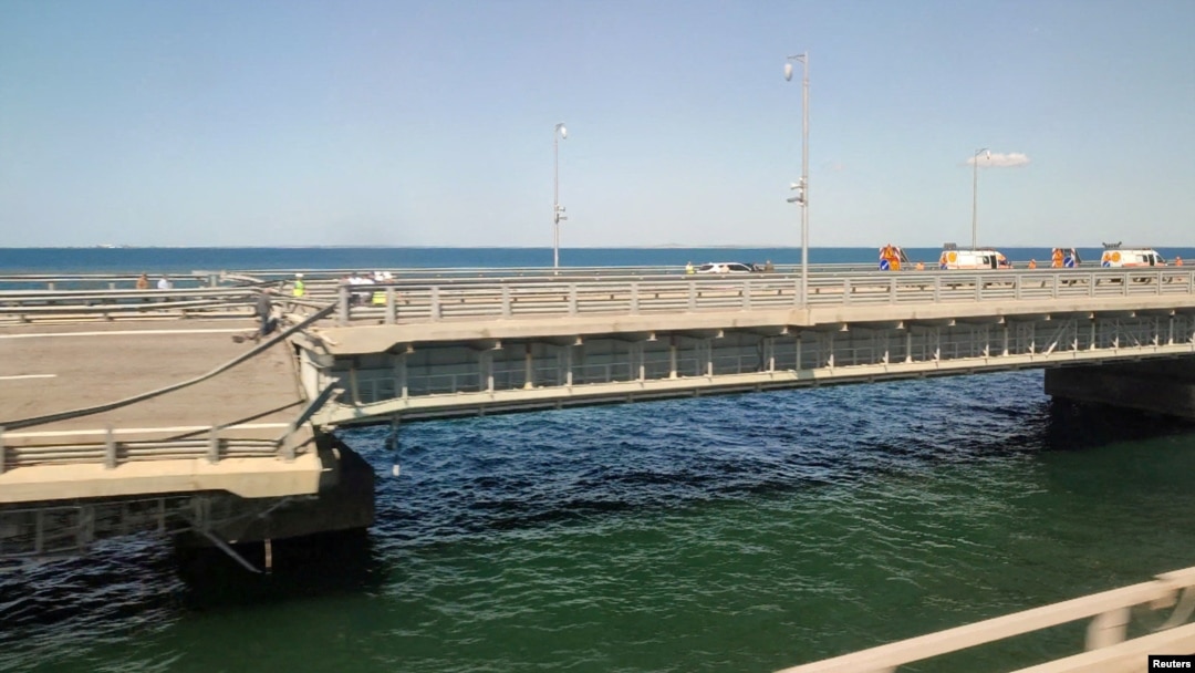 UKRAINE-CRISIS/CRIMEA-BRIDGE