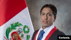 ARCHIVO - El excongresista peruano, Freddy Díaz, en el Congreso de Perú, en julio de 2021. Díaz fue condenado a 13 años de prisión por la violación de una de sus empleadas de despacho. Su partido Alianza para el Progreso lo expulsó.