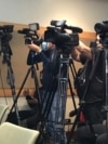 Equipos de prensa cubren la presentación de un informe sobre las violaciones a los derechos digitales en Venezuela. [Archivo]