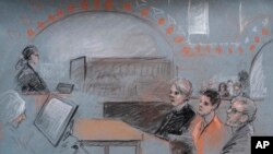 法庭素描画显示美国空军国民警卫队员杰克·特谢拉2023年4月19日在波士顿一家联邦地区法院过堂。