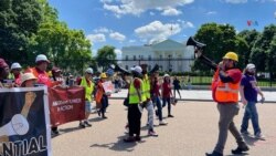 Durante el día internacional del trabajo inmigrantes y activistas solicitaron permisos para millones de personas sin estatus migratorio.