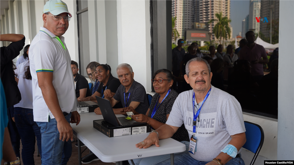Miles de panameños salieron a votar este domingo 5 de mayo para elegir a sus máximas autoridades, entre ellos el presidente y los diputados de la Asamblea Nacional.