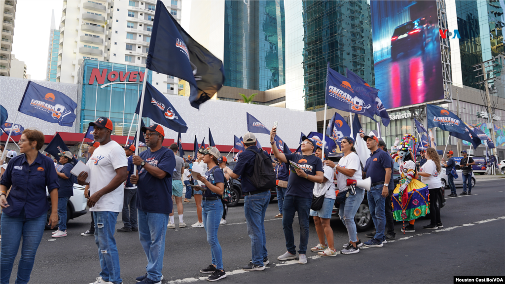 Las elecciones generales en Panamá de 2024 se llevarán a cabo el domingo 5 de mayo de 2024.4​ En estas elecciones, se elegirá al presidente y vicepresidente de la República, 20 diputados al Parlamento Centroamericano, 71 diputados a la Asamblea Nacional.