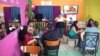 ¿Se puede emprender en Costa Rica? Nicaragüenses relatan los desafíos de abrir un negocio