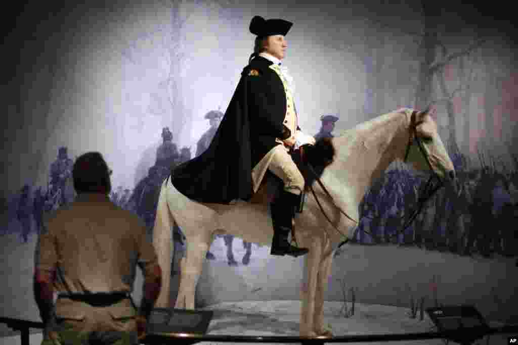 George Washington, conocido como &quot;el padre de Estados Unidos&quot;, es el único presidente en la historia del país que alcanzó la más alta posición como candidato independiente. Washington incluso fue un gran crítico del establecimiento de partidos políticos.