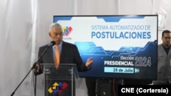 El candidato presidencial Claudio Fermín.