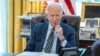 Tổng thống Hoa Kỳ Joe Biden điện đàm với Thủ tướng Israel Benjamin Netanyahu tại Phòng Bầu Dục Tòa Bạch Ốc ngày 4/4/2024. 