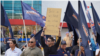 Un grupo de manifestantes sale a las calles el jueves 02 de mayo de 2024, a tan solo tres días de que se celebren los comicios presidenciales en Panamá.