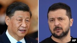 Esta combinación de fotos de archivo muestra al presidente de China, Xi Jinping, en Bangkok, Tailandia, el 19 de noviembre de 2022, y al presidente de Ucrania, Volodymyr Zelenskyy, en las afueras de Kiev, Ucrania, el 7 de abril de 2023.