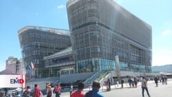Biblioteca Nacional atrae a los salvadoreños, aún sin dar acceso a los libros