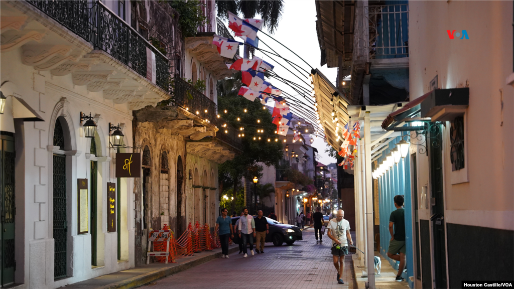 El Casco Antiguo en Panamá es encantador y cada vez más internacional. La zona tiene una atractiva vida nocturna, muchos restaurantes y calles sinuosas
