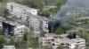 Rekaman dari pesawat nirawak yang diperoleh the Associated Press memperlihatkan Desa Ocheretyne yang menjadi target serangan pasukan Rusia di Wilayah Donetsk, bagian timur Ukraina, Sabtu, 4 Mei 2024. (Foto: Kherson/Green via AP)