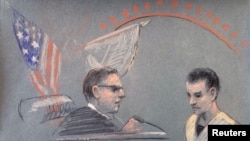 Jack Douglas Teixeira, miembro de la Guardia Nacional de la Fuerza Aérea de EEUU acusado de filtrar en línea registros de inteligencia militar altamente confidenciales, hace su aparición inicial ante un juez federal en Boston, EEUU, el 14 de abril de 2023.
