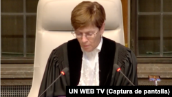 Joan E. Donoghue, presidenta de la Corte Internacional de Justicia, durante la lectura del veredicto sobre la solicitud de medidas provisionales por parte de Guyana contra el referendo sobre el territorio Esequibo.
