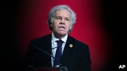 El secretario general de la Organización de Estados Americanos, Luis Almagro, habla en la apertura de la 52da Asamblea General de la OEA en Lima, Perú, 5 de octubre de 2022. (AP Foto/Guadalupe Pardo)