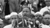 El líder del movimiento por los derechos civiles Martin Luther King Jr. pronuncia su famoso discurso "Yo tengo un sueño" frente al monumento a Abraham Lincoln en Washington, el 28 de agosto de 1963.