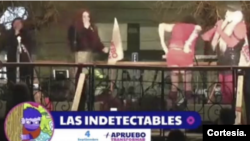 Captura de pantalla del video de la actuación llamada "Abortar Chile" del grupo Las indetectables..