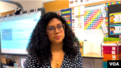 Xiomara González enseña segundo grado en Maryland. Oriunda de El Salvador, la joven maestra trabaja en la ‘Bel Pre Elementary School’ en Montgomery County en Maryland, un condado cuya población estudiantil hispana supera a cualquier otra. 