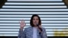 La senadora Catherine Cortez Masto, quien retuvo su escaño en el Senado por Nevada, habla en un acto de campaña en La Vegas el 6 de noviembre de 2022.