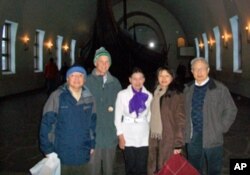 方励之(右一)与左起：苏晓康、林培瑞、李淑娴、李晓蓉在奥斯陆