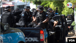 ARCHIVO - Agentes de la Policía Nacional en Managua. 