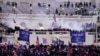 ARCHIVO - Insurrectos violentos leales al presidente Donald Trump asaltan el Capitolio el 6 de enero de 2021 en Washington.