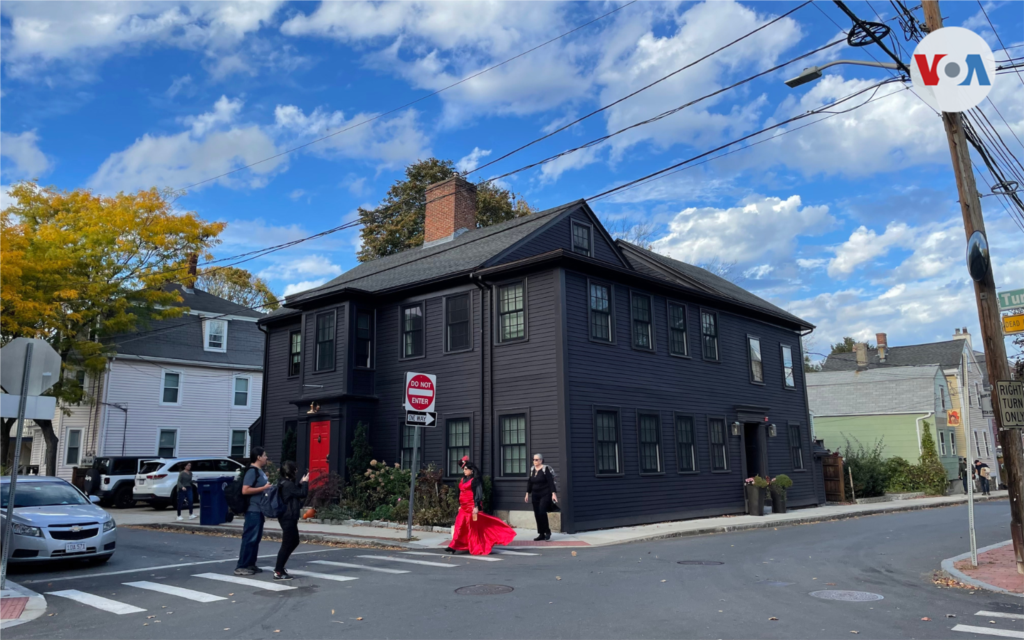 La historia y la ficción se mezclan en las calles de Salem, Massachusetts, este Halloween.