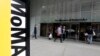 Artista de performance desnudo demanda a MoMA por agresión sexual
