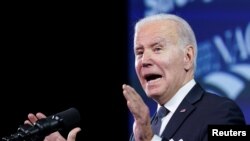 El presidente Joe Biden sostiene una reunión bipartidista en la Asociación Nacional de Condados en Washington, EE. UU., 15 de febrero de 2022. 