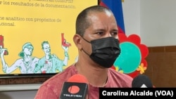 Edgar López, miembro del equipo investigador de Cecodap. Foto Carolina Alcalde, VOA.