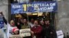En plena Navidad, ‘el Gordo’ reparte emoción y alegría en España
