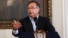 ARCHIVO- El presidente de Colombia, Gustavo Petro, habla en la oficina presidencial del Palacio de Nariño en Bogotá, Colombia, el 15 de noviembre de 2022.
