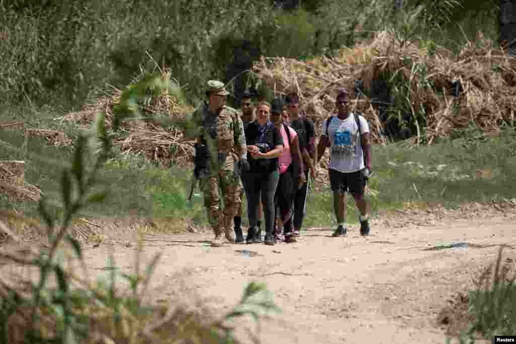 La mayoría de migrantes que cruzan el Río Grande buscando asilo en Estados Unidos provienen de países de Centro y Sur América.