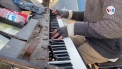 "Pianista de la paz" en Medyka