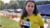 Voluntarios salen en ayuda de migrantes enviados a casa de vicepresidenta Harris