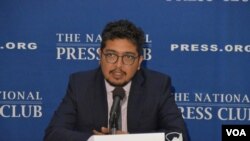 El Relator Especial para Libertad de Expresión OEA/CIDH, Pedro Vaca Villarreal, en un evento en el Club de la Prensa Nacional en Washington DC, agosto de 2021, donde abordó persecución a periodistas en Venezuela, Cuba y Nicaragua (Foto VOA / Tomás Guevara)