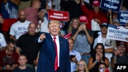 ARCHIVO - El expresidente de EEUU Donald Trump habla en un acto político en Pensilvania, en septiembre de 2022. 
