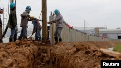 THAI LABOURERS 