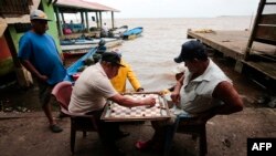En Fotos | Nicaragüenses se preparan para el paso de la tormenta tropical Bonnie