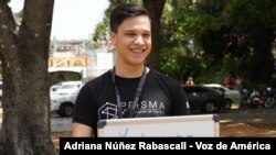 Francisco Machado durante una concentración en apoyo a la comunidad LGBT en Caracas