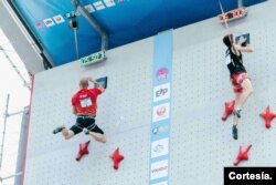 Erik Noya comenzó a practicar la escalada en un muro cerca de su casa en San Antonio de los Altos.